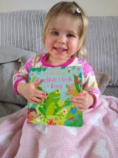 MissRimmer1's tweet photo. 📚Book Recommendation 📚

"Children are made readers on the laps of their parents"

We are loving this Usborne Lift the Flap Play Hide and Seek with Frog book at the moment!

Head over to https://t.co/tuOMjca9vw to get your copy. https://t.co/WYieguLOIy