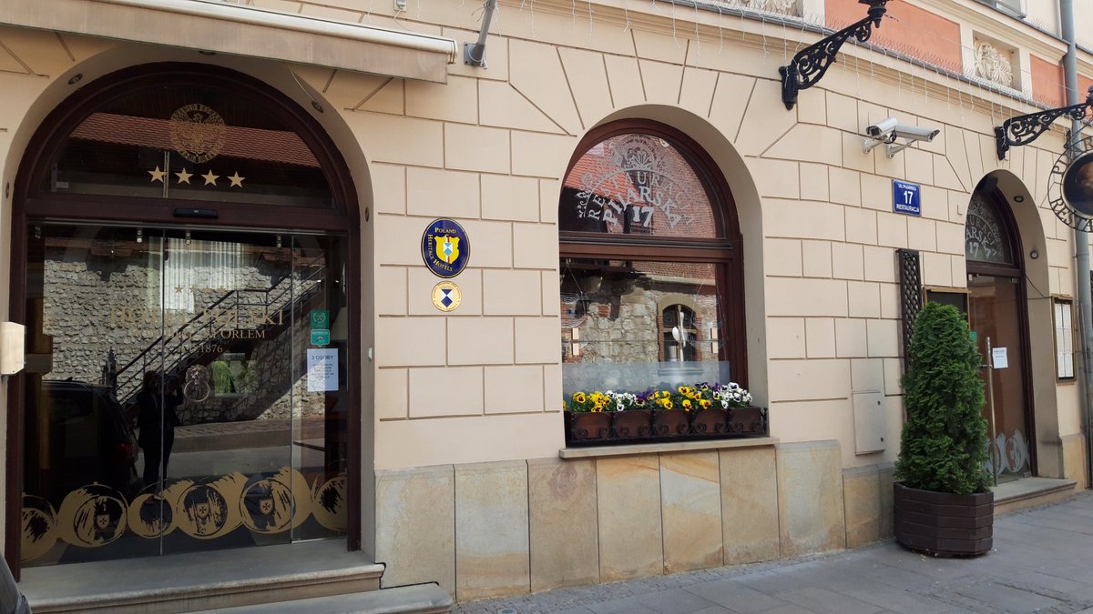 KrakowsphereByA's tweet photo. STAY AT SPHERE:  There is a great portion of history  hidden behind Krakow's hotels ! Today about the history of Hotel Polski Pod Białym Orłem.
https://t.co/am4XFJ29Cg https://t.co/vSlEgqqRYE