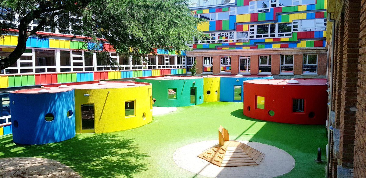 EscuelaIdeo's tweet photo. Enfrentar retos difíciles y ambiciosos se hace desde la colectividad, la valentía, el arrojo y la pasión y el trabajo. #EscuelaIdeo va a seguir siendo referente de ese cambio de paradigma educativo y social. Gracias a toda la Comunidad Educativa por su apoyo ¡Felices vacaciones! https://t.co/CfugsJ5wpw