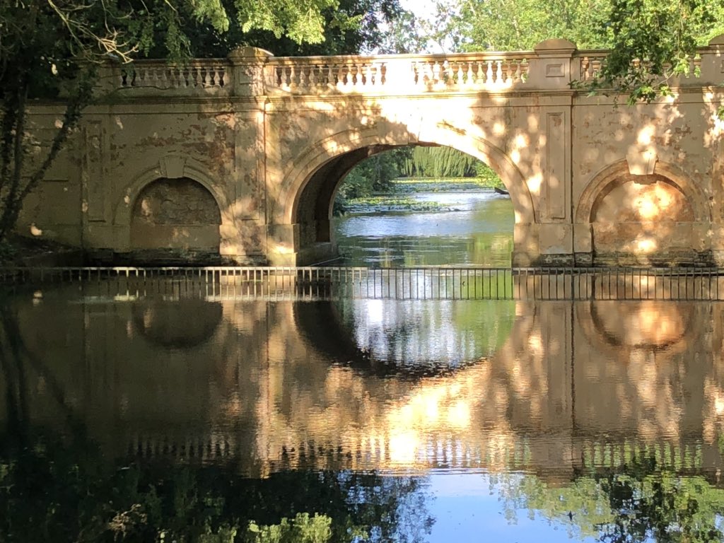 StaffyMick's tweet photo. One of many Amazing jewels in Havering’s crown. Parklands in Upminster, a must if you have not visited. Lookout for kingfisher from this beautiful bridge. https://t.co/mc7jVLbaOs