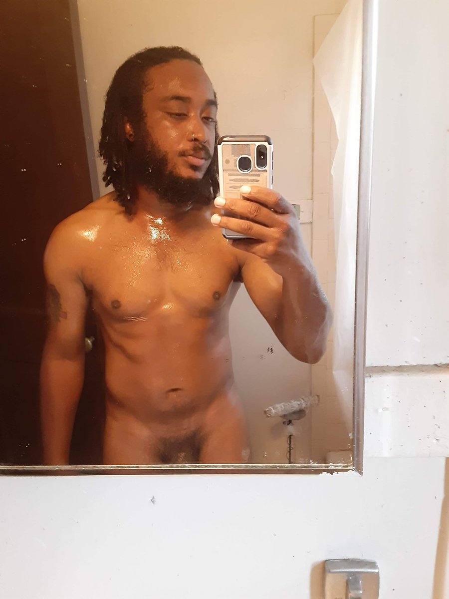 naughty4ureyez's tweet photo. When daddy sends you pictures that make your pussy wet. 
#daddy #outtheshower #sexyblackman https://t.co/6VxNNVW208