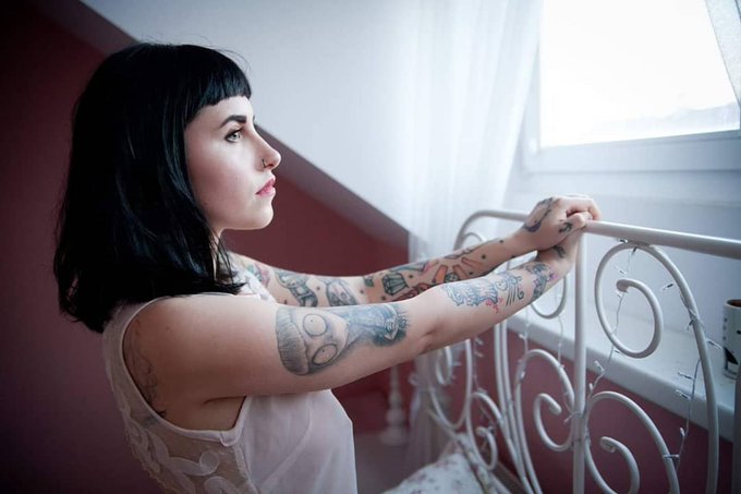 Good morning!💕 I have a great task for you. Which photo do you prefer?  1 or 2? 😉 https://t.co/3qIZ7<a href="/tag/tittytuesday"class="tags"><span>#tittytuesday</span></a>