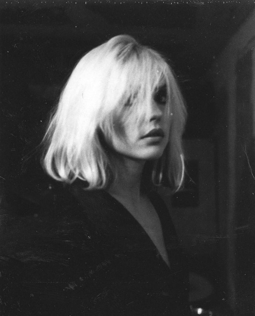 “I’m completely vulnerable to music. I’m seduced by it”

Debbie Harry  #HBD 

Photography © Julia Gorton 
NYC
Late 70’s