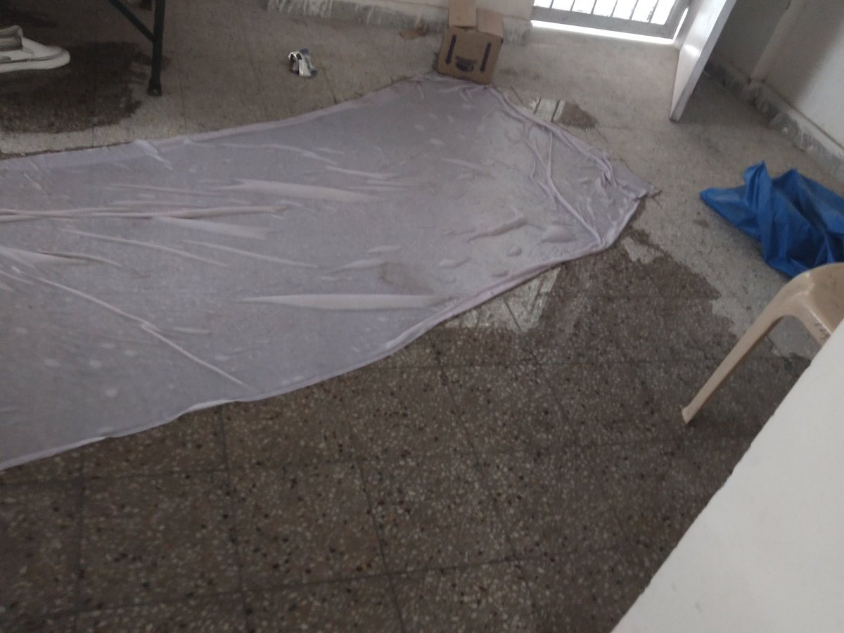 StyleSpotlight's tweet photo. @ArvindKejriwal @delhiGovt, I took a flight from AUH to Delhi yesterday and was placed on a 7day isolation with another passenger in so called quarantine hotel which have been allocated and I don't believe anyone of you have ever visited them yourself to see how unhygienic and hot the rooms are. https://t.co/UKmbIxXmZb