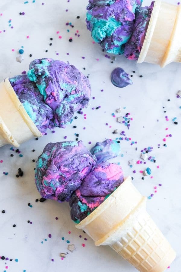 the gender-fluid flag as this galaxy ice cream that i want to make now