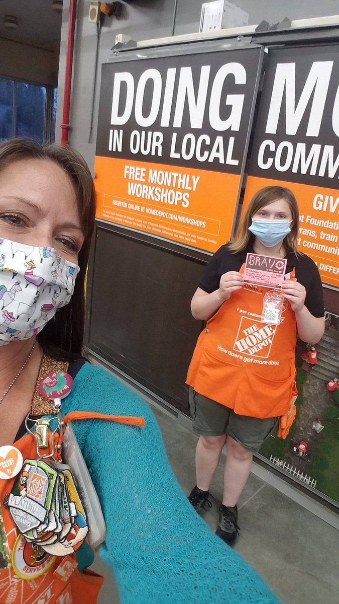 Brand new cashier Hannah K. signed FOUR customers up for credit today! AWESOME JOB!!🎉 #4738family