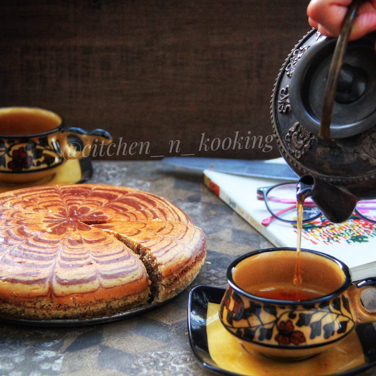 CitchennKooking's tweet photo. Make your tea time snacking healthy and tasty with this healthier version of eggless marble cake. Made fully with whole-wheat flour and Jaggery. And it turns about just as great as a regular refined flour sponge 🍰

Recipe in below link:
https://t.co/XhmLXgJEtU
#cake #TeaTime https://t.co/98B0VVuEY3