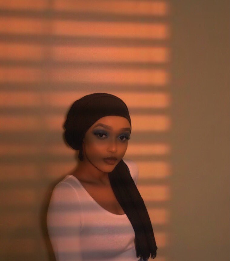 ashhm___'s tweet image. the face.                            the flag. 💙