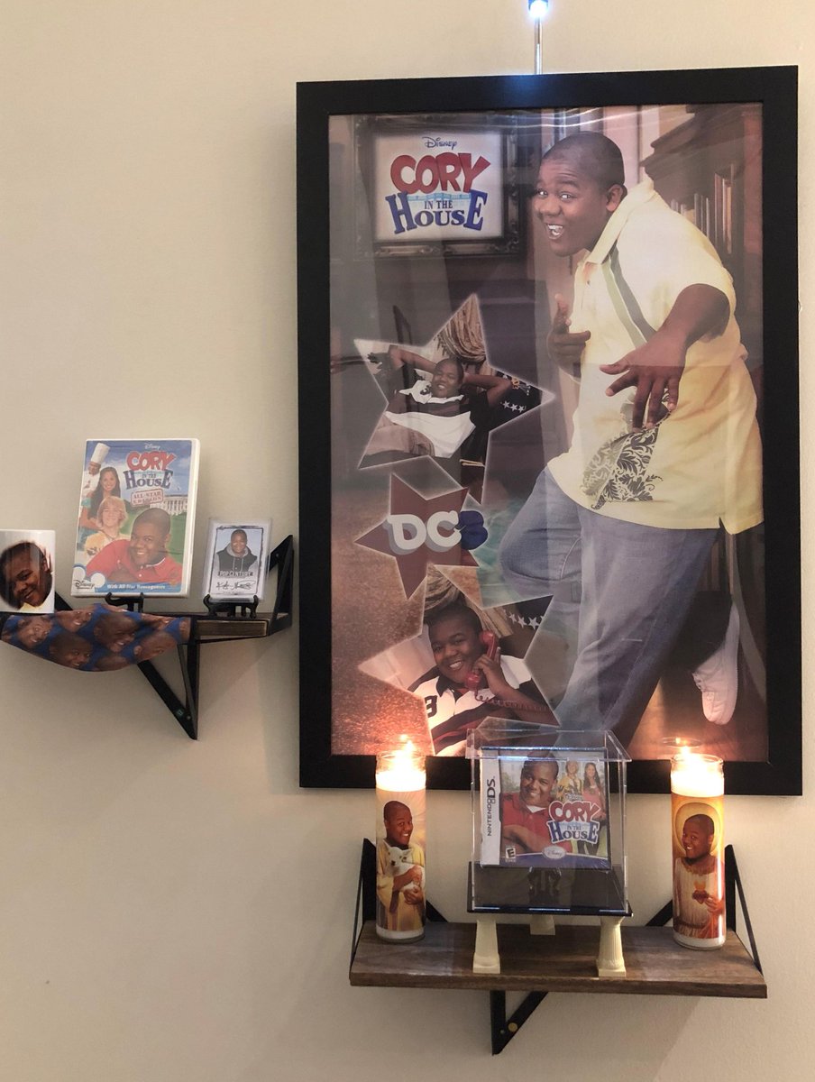 MegaJerm's tweet photo. @CupToast I have lit the candles in honor of this great occasion 😤👌 https://t.co/URMUFqOVtm