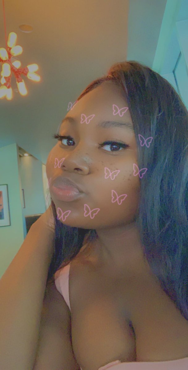 ambivalentkay's tweet image. 1. Go to your SnapChat.
2. Scroll all the way down and save your first saved selfie.
3. Scroll back up &amp;amp; save your most recent selfie.
4. Now put them side by side and see how much has changed.

YALL I AM SCREAMING AT MYSELF BC SJDJDKDJFJ WHY IS THAT THE FIRST SELFIE😭