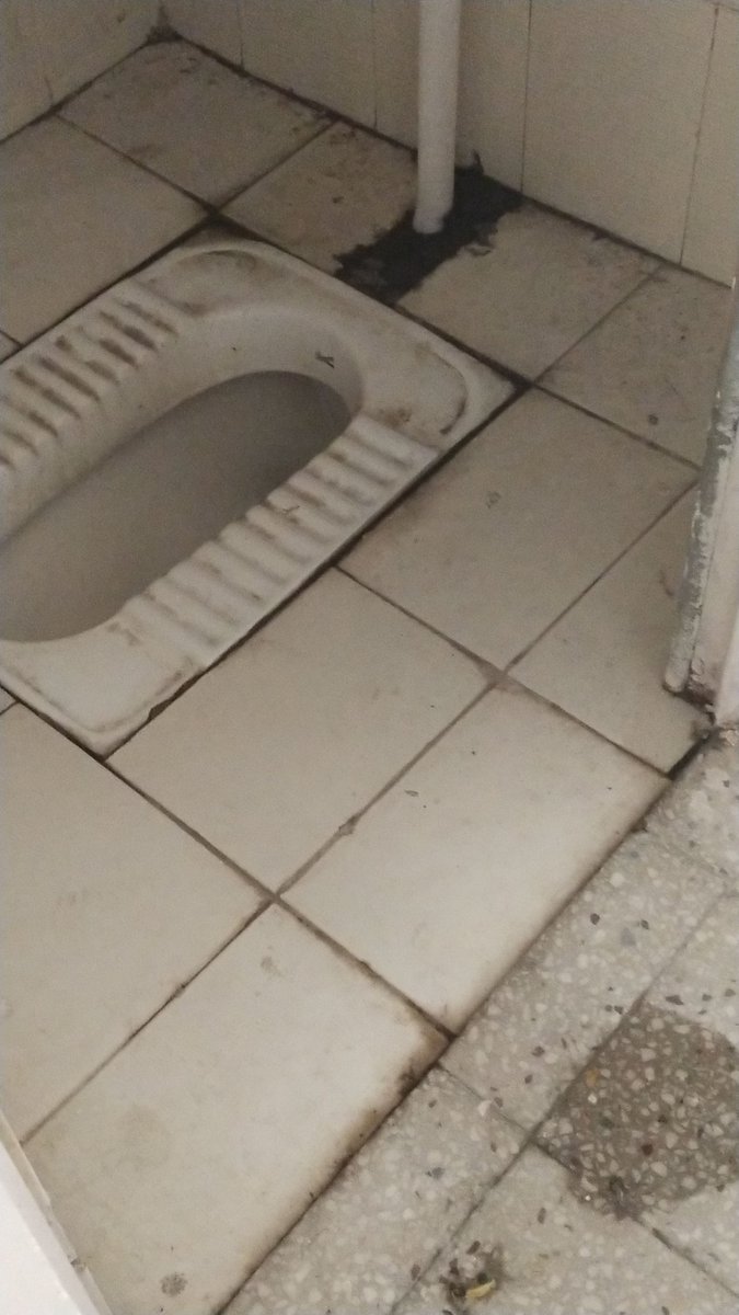 StyleSpotlight's tweet photo. @mygovindia @rsprasad @_DigitalIndia @SanjayDhotreMP @delhiGovt, I took a flight from AUH to Delhi yesterday and was placed on a 7day isolation with another passenger in so called quarantine hotel which have been allocated and I don't believe anyone of you have ever visited them yourself to see how unhygienic and hot the rooms are. https://t.co/Tp0dJWoIZc