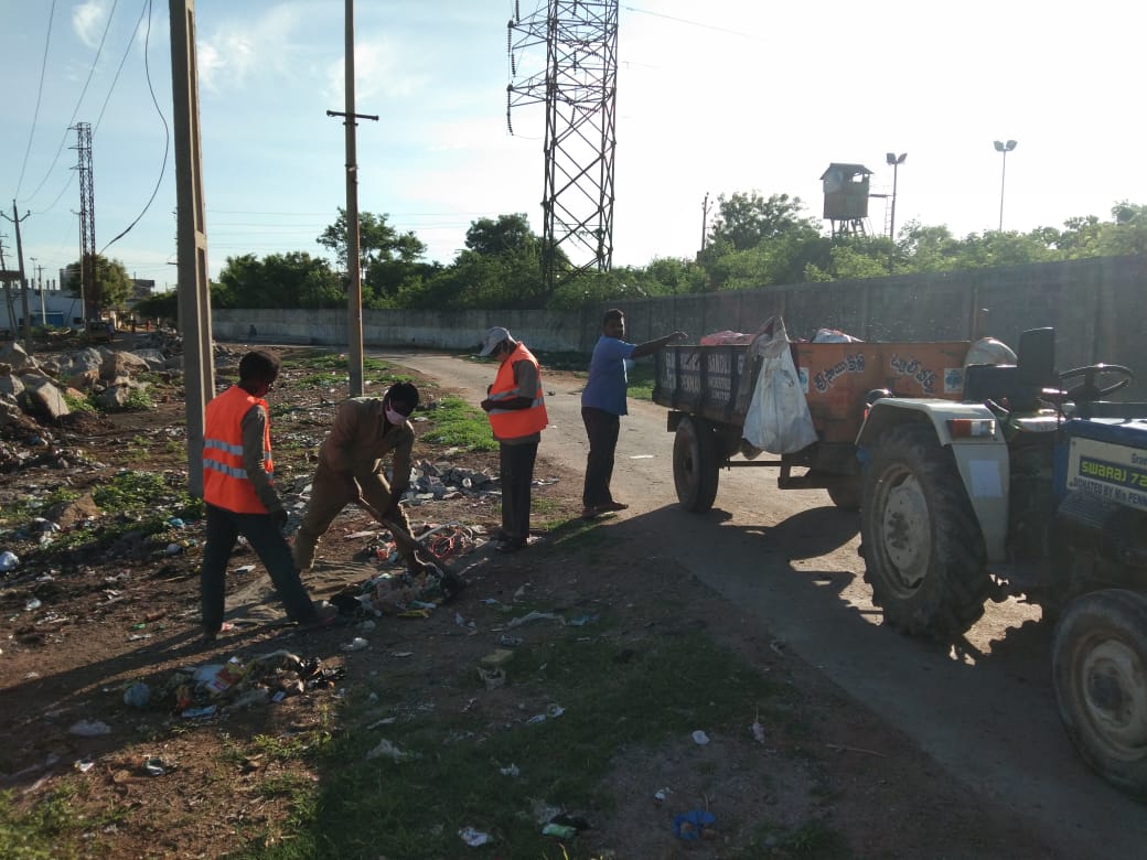 DC-RCP & PTC (@bhojaraju_k) on Twitter photo Swachh Namaskar π,
Sanitation team working on garbage lifting at various locations of RC Puram.
#CleanIndiaGreenIndia
#SwachhBharath
<a href="/GHMCOnline/">GHMC</a>
<a href="/ZC_SLP/">ZC SERILINGAMPALLY ZONE GHMC</a>
<a href="/bonthurammohan/">Dr. Bonthu Rammohan</a>
@KTRTRS Swachh Namaskar π,
Sanitation team working on garbage lifting at various locations of RC Puram.
#CleanIndiaGreenIndia
#SwachhBharath
<a href="/GHMCOnline/">GHMC</a>
<a href="/ZC_SLP/">ZC SERILINGAMPALLY ZONE GHMC</a>
<a href="/bonthurammohan/">Dr. Bonthu Rammohan</a>
@KTRTRS