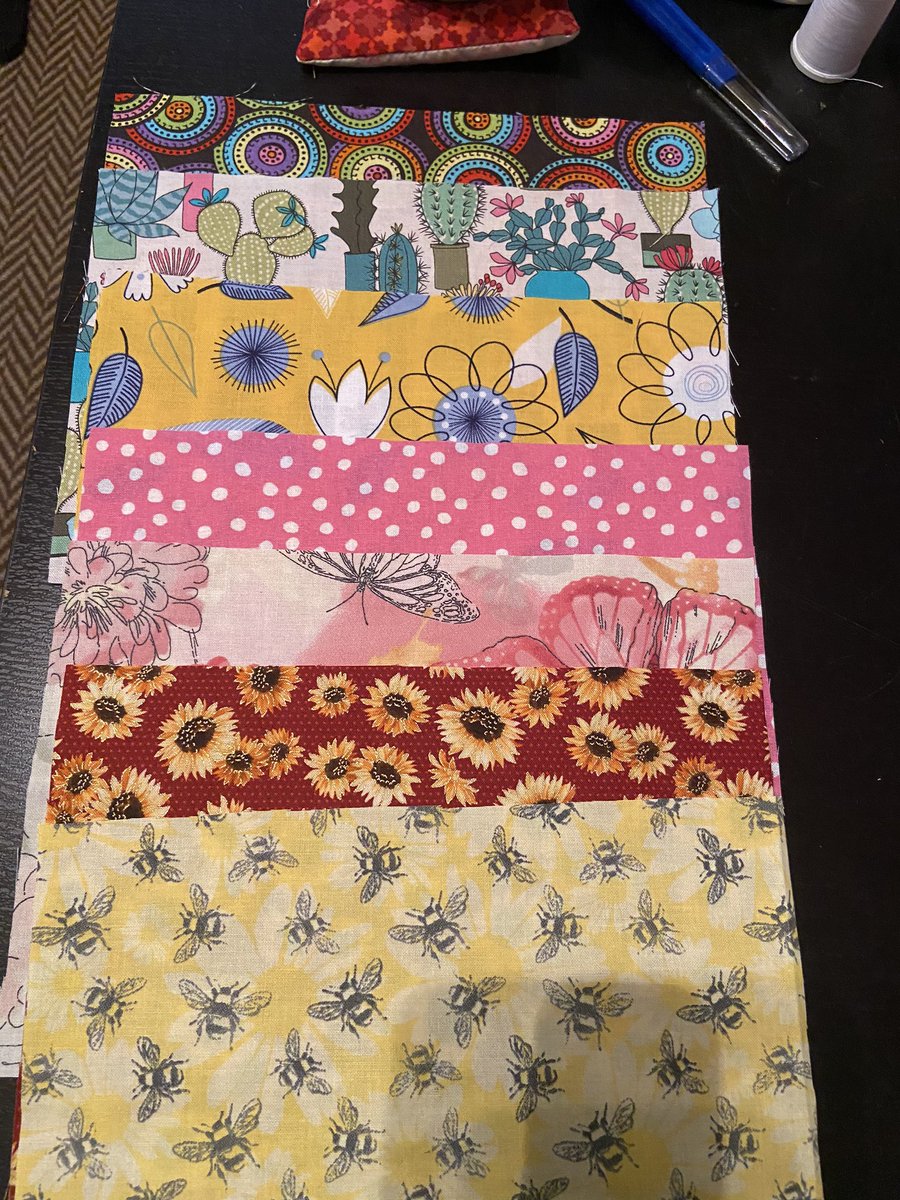 Beesreader's tweet image. Since I’ve retired, I’ve been busy making masks. Let me know if you are interested. Here are fabrics and samples. @Beesreader