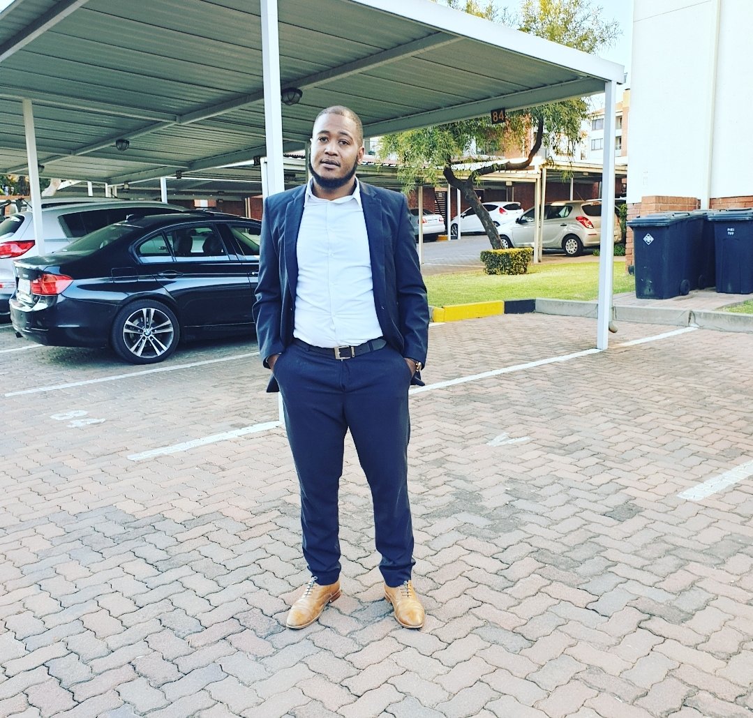 BMathandela's tweet photo. Meet the CEO of @AurumInnova. Not in my wildest dreams did I imagine that I'd be leading such an organization at 30. Grateful and honored. As we continue to grow, learn and impact lives. #1stDay #BlackExcellence https://t.co/8Kk6fQw1ih