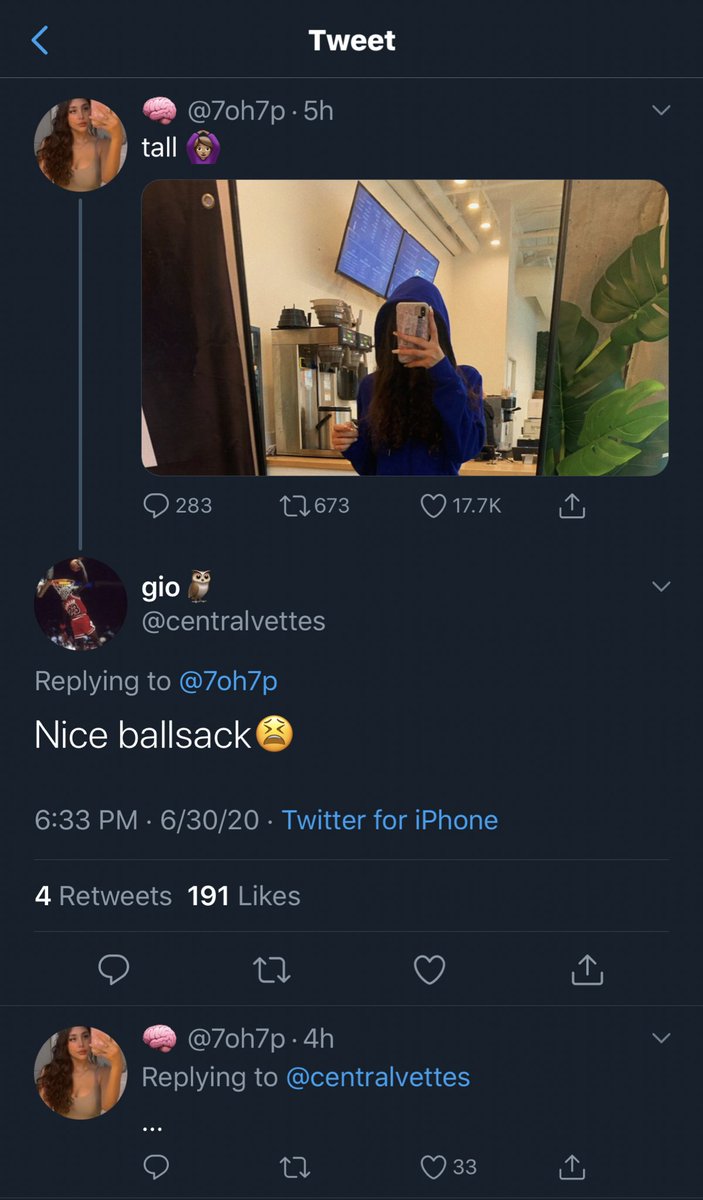 mopi's tweet photo. How to get a girl like this attention https://t.co/Kk4bvesJ7a