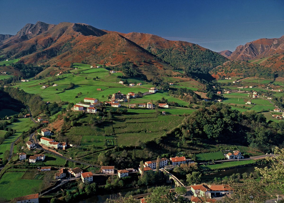Du Mercredi 1er juillet au mercredi 30 septembre, partez à la découverte du Pays Basque avec les excursions à la journée du Basque Bondissant.

Consultez notre offre : bit.ly/2ZsBOef
Pour réserver : bit.ly/2CXsbwO