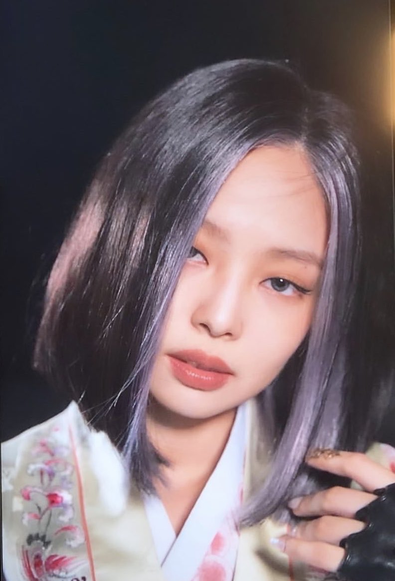 firejennie's tweet photo. SHE https://t.co/fYKOHtjpfy
