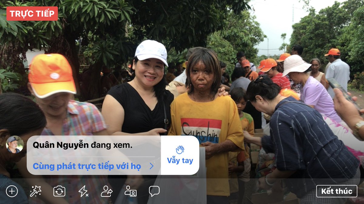 trinhdenled's tweet photo. Những phần quà của các MTQ gửi đến bà con H. Chư sê. https://t.co/pJfQ5FIMBH