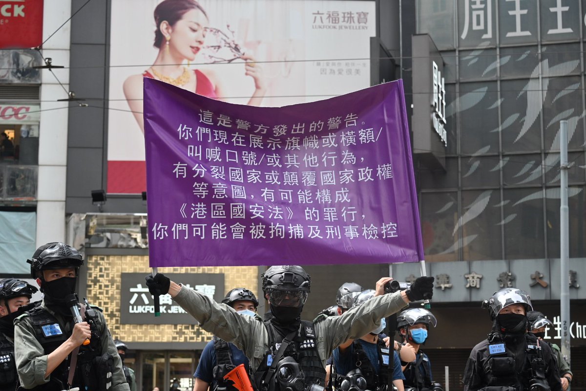 Sitrep: Hysan Place and Sogo are closed. Hennessey, Lockhart and Jaffe Rd cordoned off. Purple flag up on Lee Garden Rd.