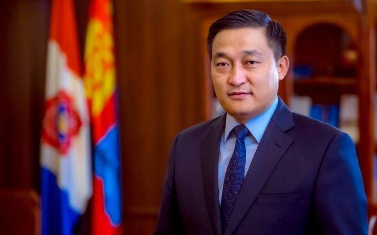 Д.Амарбаясгалан тэргүүн шадар сайдын албан тушаалаас татгалзаж, МАН-ын Ерөнхий Нарийн Бичгийн Даргын ажлаа үргэлжлүүлэн хийнэ гэжээ.