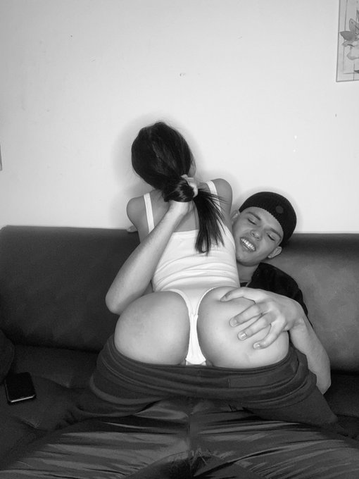 Si no te coje y te mira as&iacute;, no es para ti.. d&eacute;jalo ir. https://t.co/48sNjmSwj3<a href="/tag/nuevafotodeperfil"class="tags"><span>#nuevafotodeperfil</span></a>