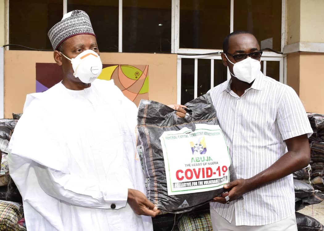 AderonkeW's tweet photo. Yesterday, 30th of June 2020, the FCT Minister of State, @DrRamatuAliyu  officially flagged off the distribution of over 600,000 palliative items to the 62 political wards in the territory, as part of measures to cushion the socio-economic effects of the COVID-19 pandemic. https://t.co/MKwqlmKRzH