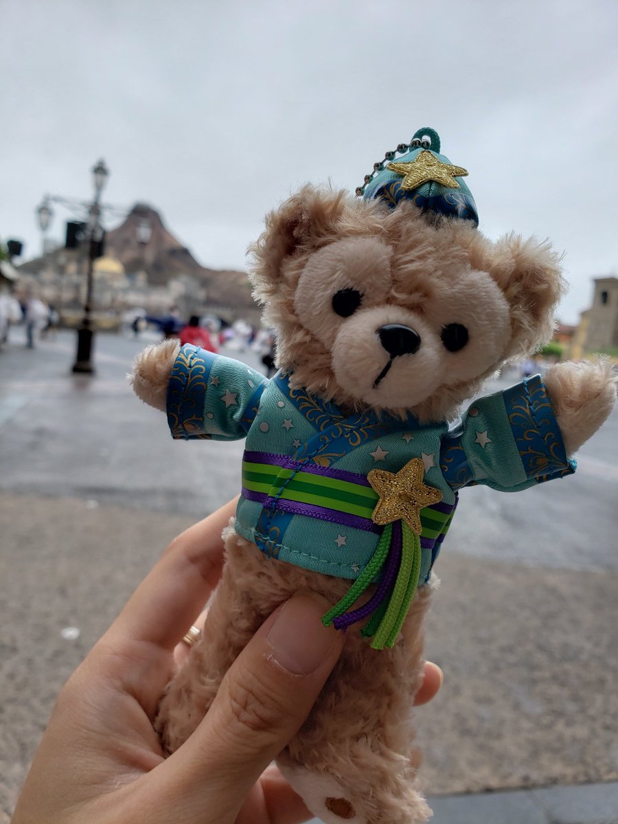 栖原由卯子 On Twitter フィガロのヘアバンドにダンボのtシャツ ミッキーのリュックにダッフィーのショルダーという迷走感がすごい でも来ました 帰ってきました キャストさんが 長い間お待たせしました おかえりなさい って言ってくださった 泣きそう