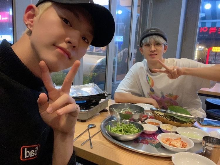 — when wonwoo and hoshi spent christmas 2019 together eating at a samgyup place  it makes me sooo soft (i cried when they posted) cr. svt_fancafe for the translation!!^^  #soonwoo  #wonhosh