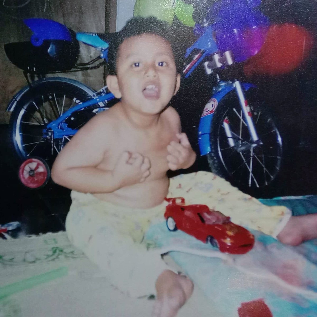 kolaktahu's tweet photo. #FotoProfilBaru https://t.co/Yx7EqiOdrf