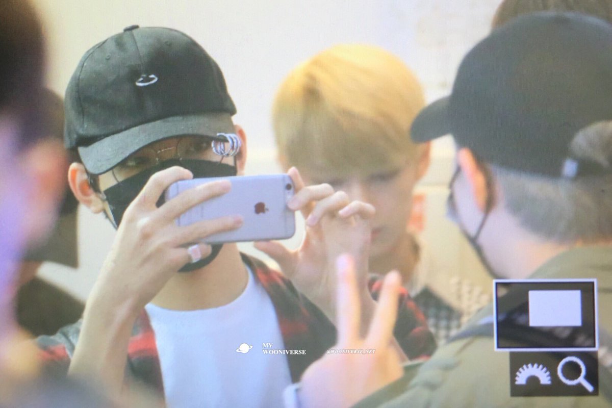 — wonwoo said he never took photos of the members becahse it's all landcapes.... i just want him to.... release these.....  #soonwoo  #wonhosh