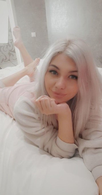 Dakota Ichigo’s pics and videos