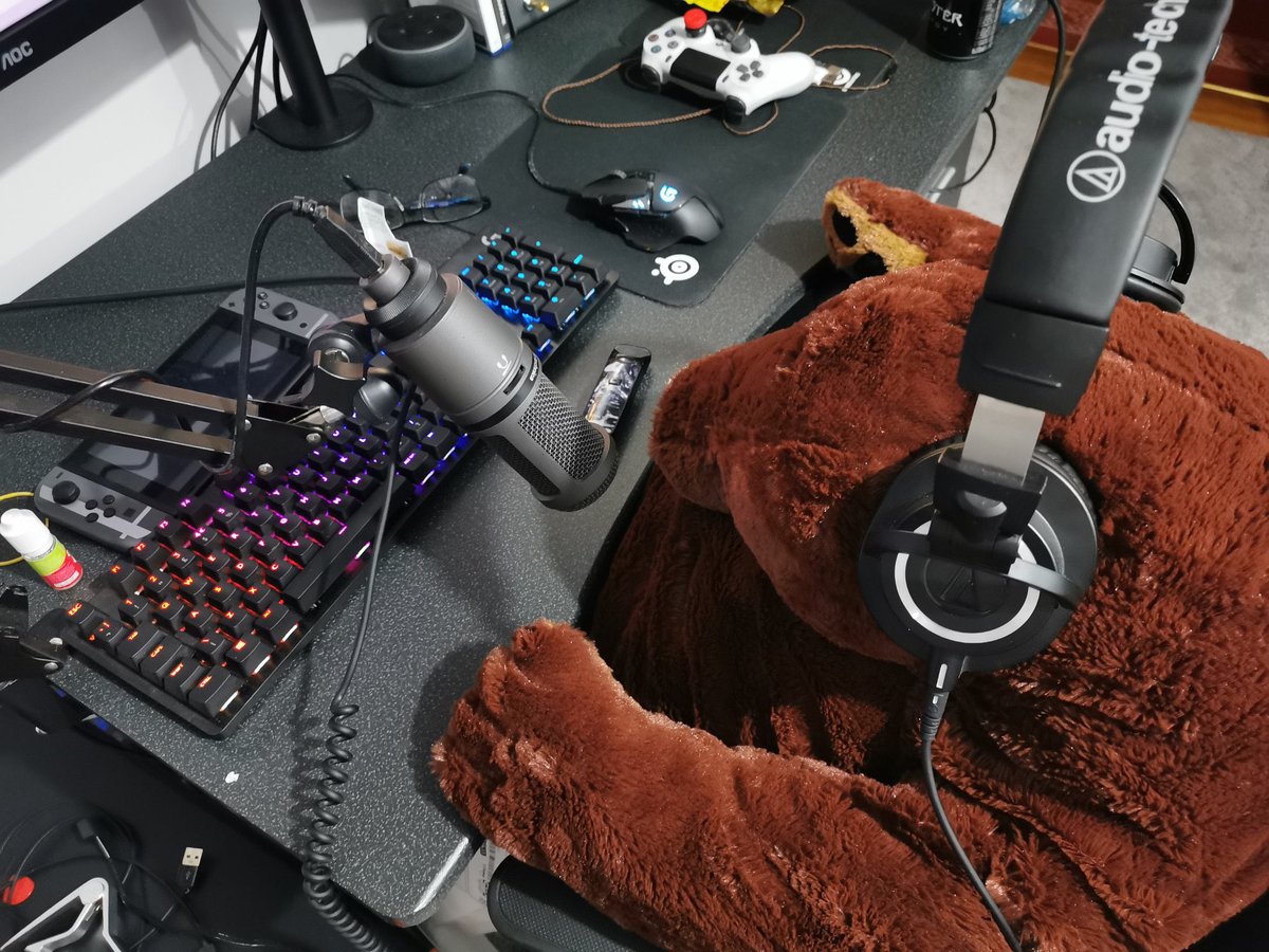 stfu bitch ion want u i’m in the stu goin crazy rn https://t.co/ktXLudhULO https://t.co/AEFl0w3HR2