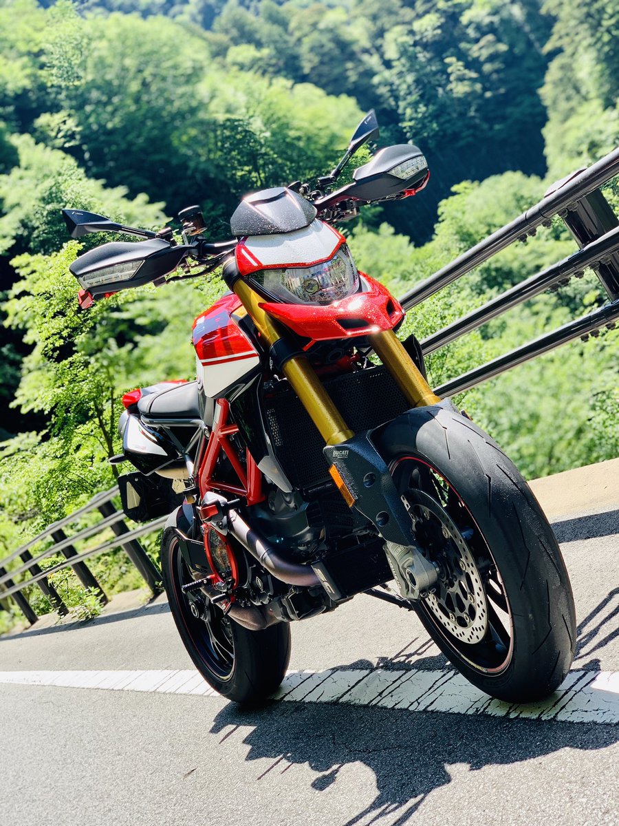 やまい@Hypermotard950SP tweet media