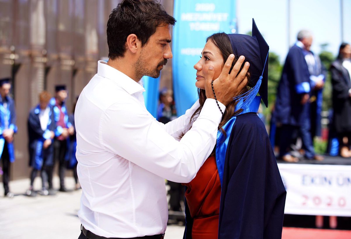 Bak karşıdan aldığımız vekalet ücreti başka, senin ödediğin avukatlık ücreti başka, anladın mı?