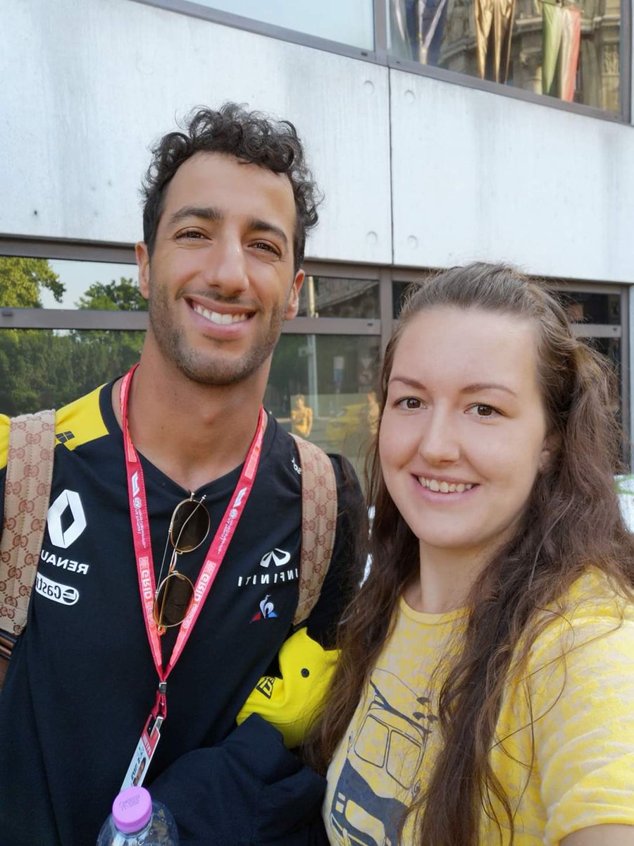 BrigiHoffmann's tweet photo. Happy birthday to the one and only @danielricciardo π₯³π₯³π₯³ #HappyBirthday #DanielAvocado https://t.co/8puwoe0CE9
