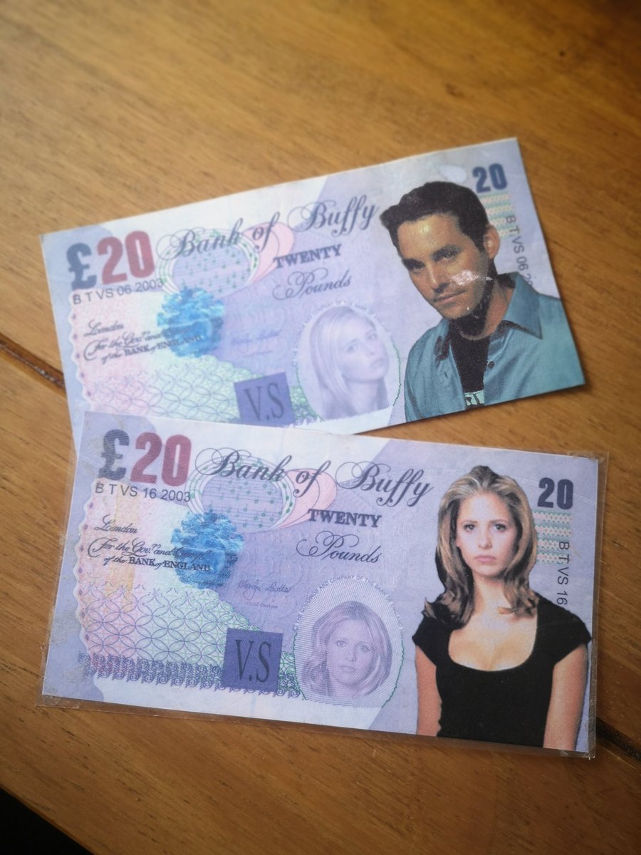 SarahJaneLyon's tweet photo. 30th birthday present from my dad... I genuinely have no idea how he finds these things... But the second Buffy themed gift this year! #buffy #grrargh @NicholasBrendon @SarahMGellar @joss https://t.co/a6obotr5bH