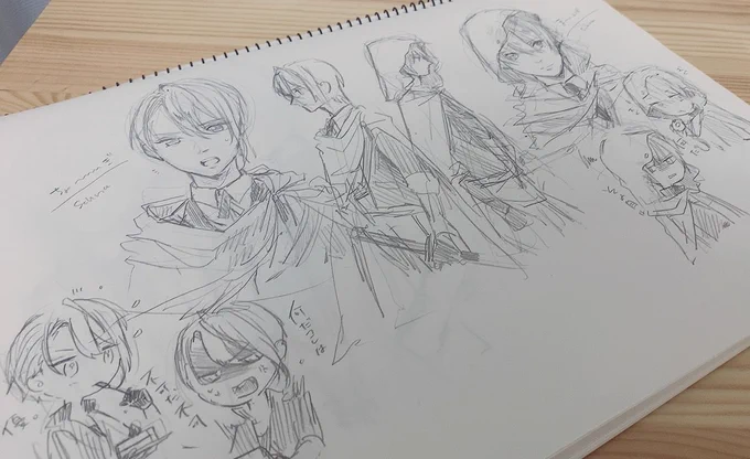 今日から使い始めた落書き帳、バカでかいから一枚にめちゃくちゃ描けて楽しい? 