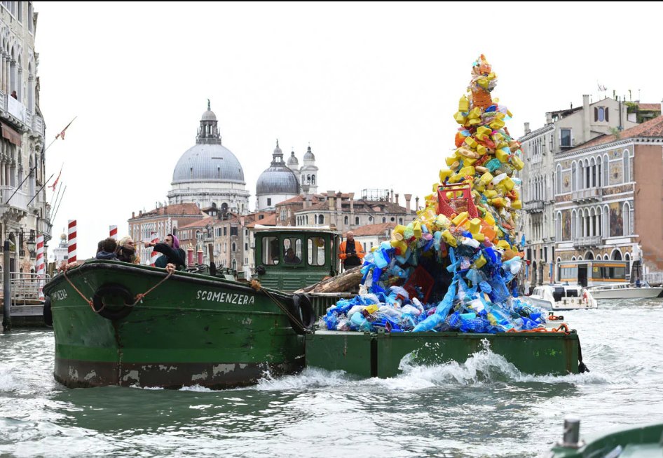 INTERNIMagazine's tweet photo. È il mercato a dettare le regole del #riciclo della #plastica. Oggi su #InterniDesignJournal #MarinaJonna ci spiega perché non sarà mai la soluzione ai nostri problemi
https://t.co/d9HNyFQZm4 https://t.co/za9cBEbSue