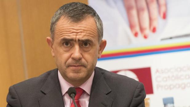jaabellan's tweet photo. Hola @fgimenezba, el número 1 de @COPE y @Confepiscopal ... todas las fuentes apuntan a que fuiste TU el que ORDENASTE  “marcar” a mis hijos por si pasabais a la siguiente fase contra mi… ¿Como pudiste? Los conocías a los tres desde niños… ¿Y tu eres el ejemplo de los KIKOS? https://t.co/ALtrPAg0rH