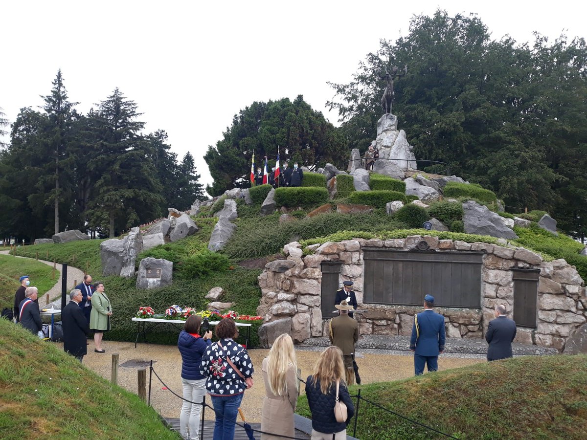 CWGC's tweet photo. The @CWGC’s @GarethHardware this morning lays a wreath on behalf of the Commission at the Beaumont-Hamel Newfoundland Memorial in front of the Butte du Caribou. The ceremony marks the 104th anniversary of the Battle of the Somme. #WeAreCWGC #Somme104 #WW1 https://t.co/Pvvyr86fBB