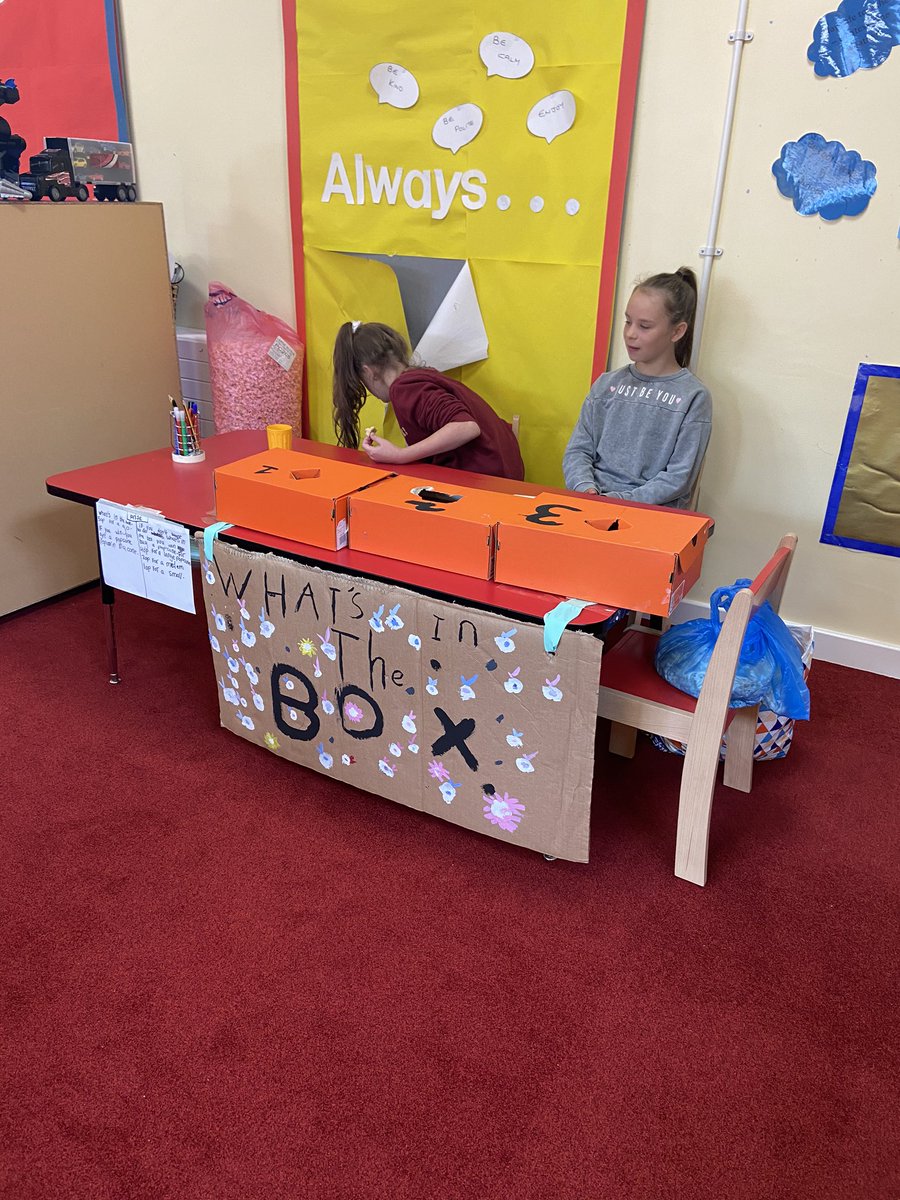 ClosedAccountNT's tweet image. These 2 entrepreneurs have set up their own stall for the keyworkers’ bubble 
Raising money for school @ParklandsLeeds @chrisdysonHT 
#MiniApprentice