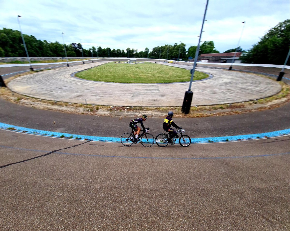 WielerbaanGL's tweet image. Dernytraining @LarsW1807 met gangmaker @oltechsolutions