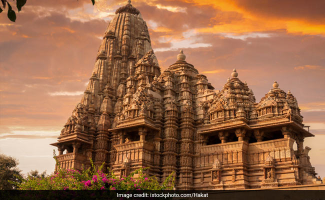 ndtv's tweet photo. #Opinion | Tourism SOS. Government should give us tax breaks on holidays - by @derekobrienmp https://t.co/Ak0eouUFDr https://t.co/g5M90NA9Le