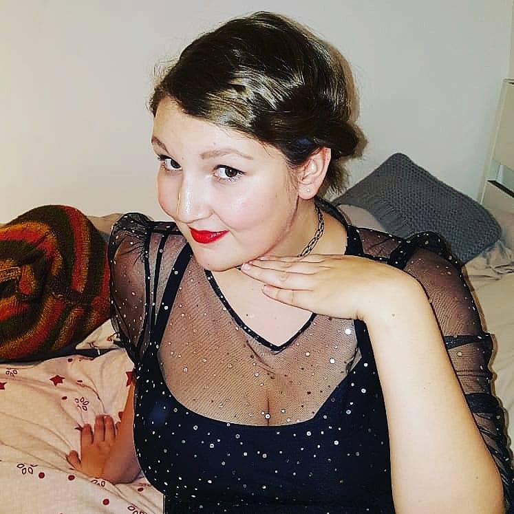 It's Canada Day 🇨🇦 and to celebrate we want to say a big hello to Amy! Once our hostess with the mostess, she now lives back in Canada and is missed by all of us. Do any of you remember the wonderful Amy hosting your parties?

#canadaday #happycanadaday #eventhosts