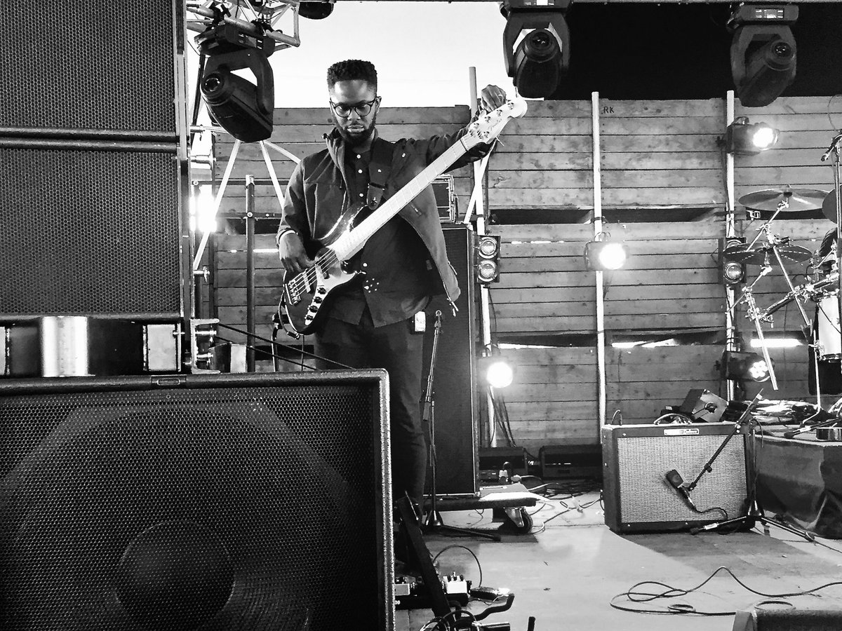 DashboardImage's tweet photo. Serious bass.
#Monochrome #Photography #BW #Bass #Honne #Band #Musician #DashboardImage #MelKelly #Festival https://t.co/EPHQbZ0TEQ