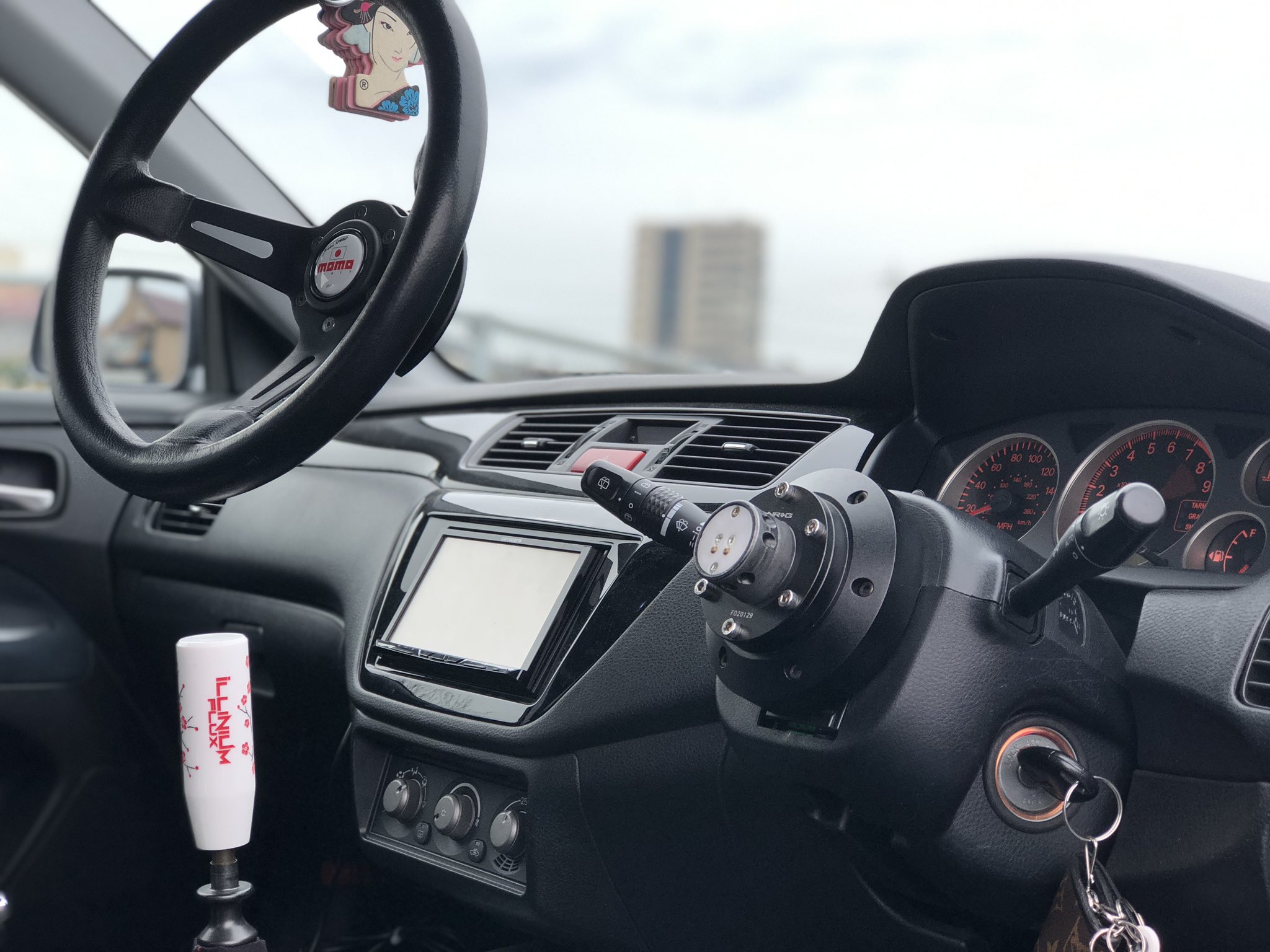 تويتر 奏 ꮶꭺ ꭺꭰꭼ على تويتر Yuuma Evo7 Kk S15 Nogi つけてますよーww 車検は通らないww 性能はいいよ 車検対応のクイックリリースはワークスベルだけだったはずww 気にしなくていいのであればnrgおすすめです ただし偽物注意ww T Co Fgh7a6ynxz