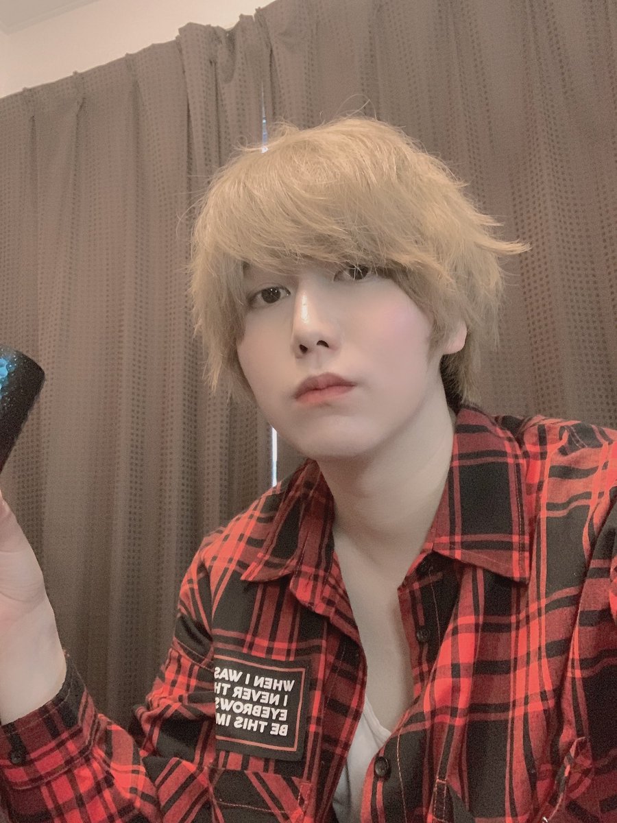 伊礼 亮 Rairu 伊禮 亮 昨日は 生誕ライブありがとうございました 多幸感に包まれております 音楽から沢山の記憶が溢れてきて 歌いながらウルウルしておりました 昨日のことも また新しい記憶となって これからの音楽に また聴きたい時に聴いて