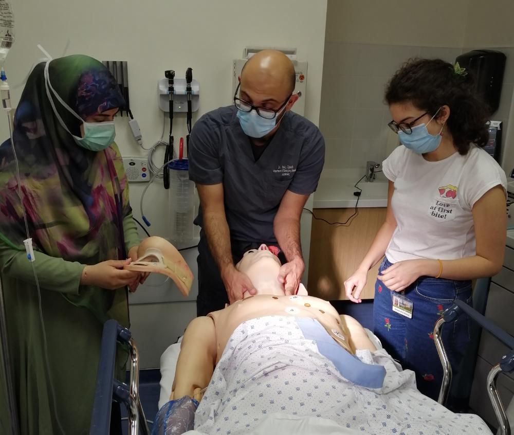 DAWSIM_AUBMC's tweet photo. A couple of pictures from today's 4 hour ED trauma training. Amazing team! 
#Simulation #medicine #education #meded #science #healthcare #health #technology #Training #session #hospital https://t.co/yEbsm3INB8