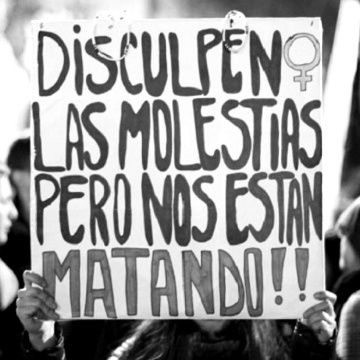 Que tristeza! Un nuevo #femicidio en #Uruguay Se trata de una adolescente de 14 años que fue asesinada en #Rivera esta mañana en Barrio Lavalleja.Otro menor de edad está herido. El atacante un hombre de 33 años que la acosaba por las redes está prófugo y es buscado por la policia