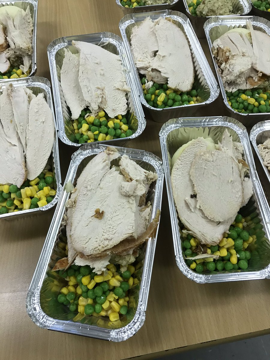 Some of the meals this week included shepherds pie, chilli, lasagne,sausage and mash, and a turkey dinner. All delivered to many of our over 50s group thanks to @FareShareGtrM @4CT ,@Carmines62 @JuneCllr @CllrJohnFlan @neilsmithgmb @Tescocheetham